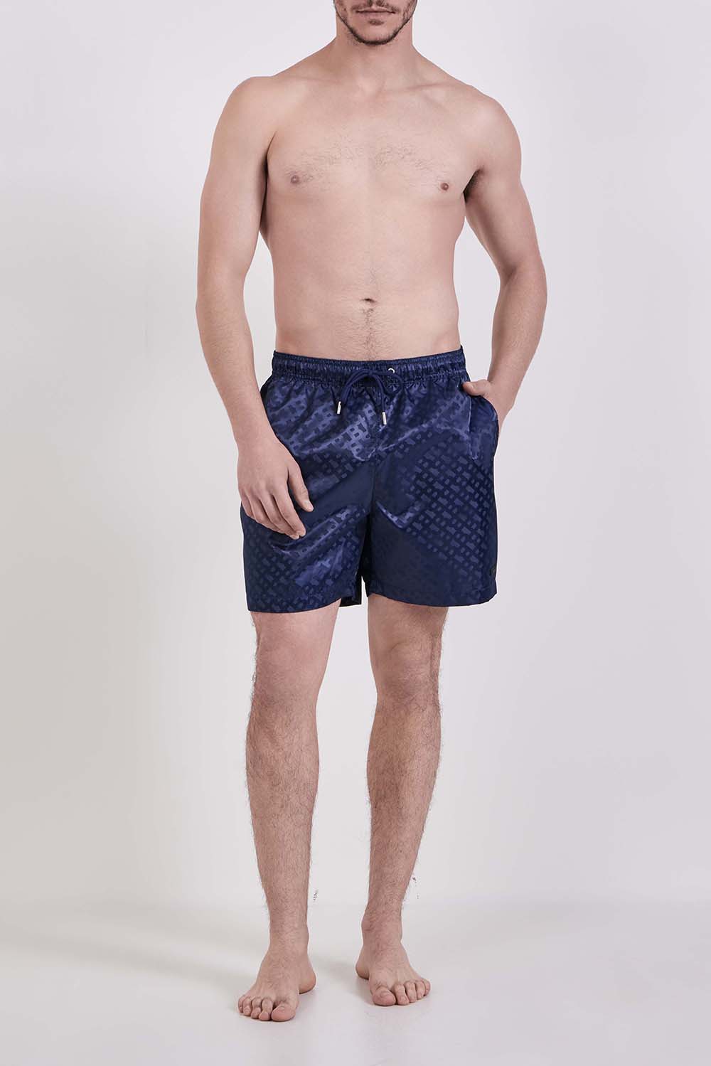 תמונת כל הלוק של מכנסי בגד ים